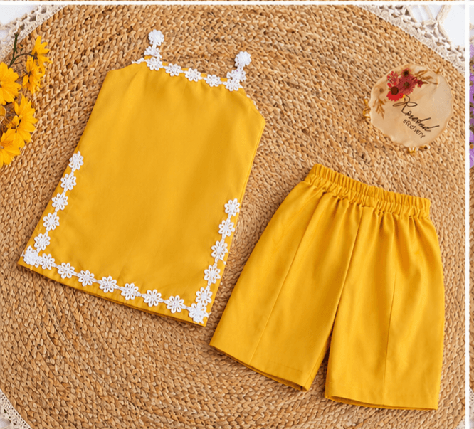 Baby Girl Lace Trim Top & Shorts Set (৪–৬ বছর)