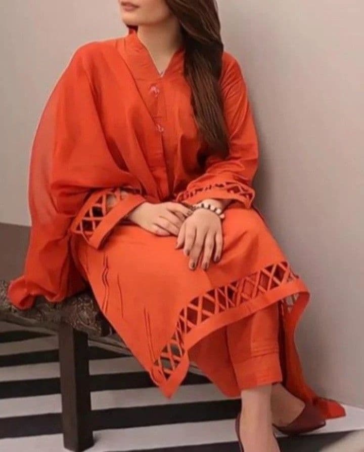 প্রিমিয়াম কটন কাটওয়ার্ক কুর্তি সেট - সাইজ 42